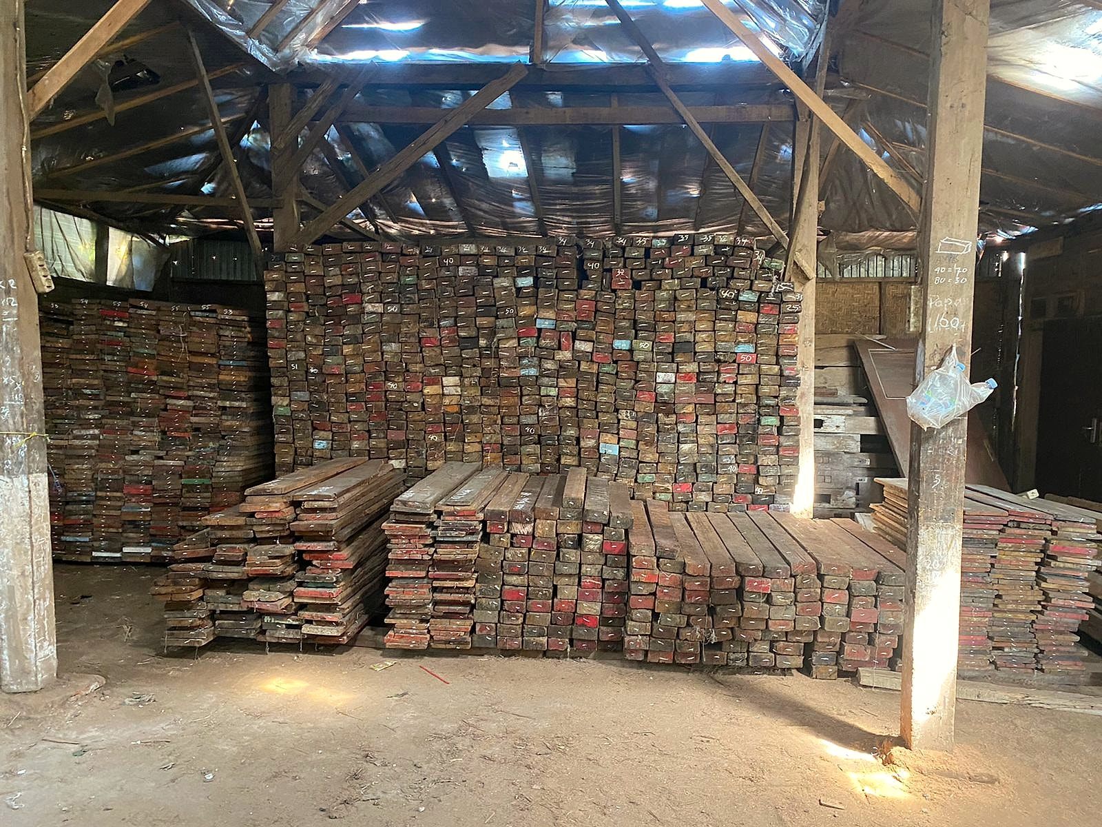 Gecertificeerd hout, gestapeld