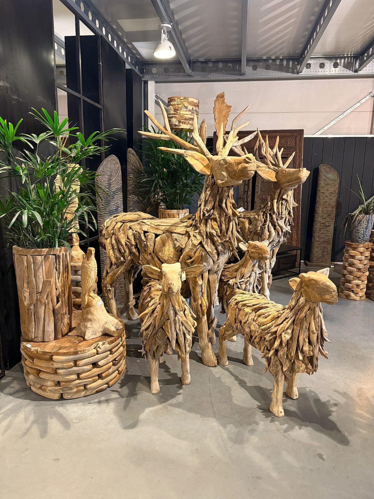 Driftwood herten-sculpturen